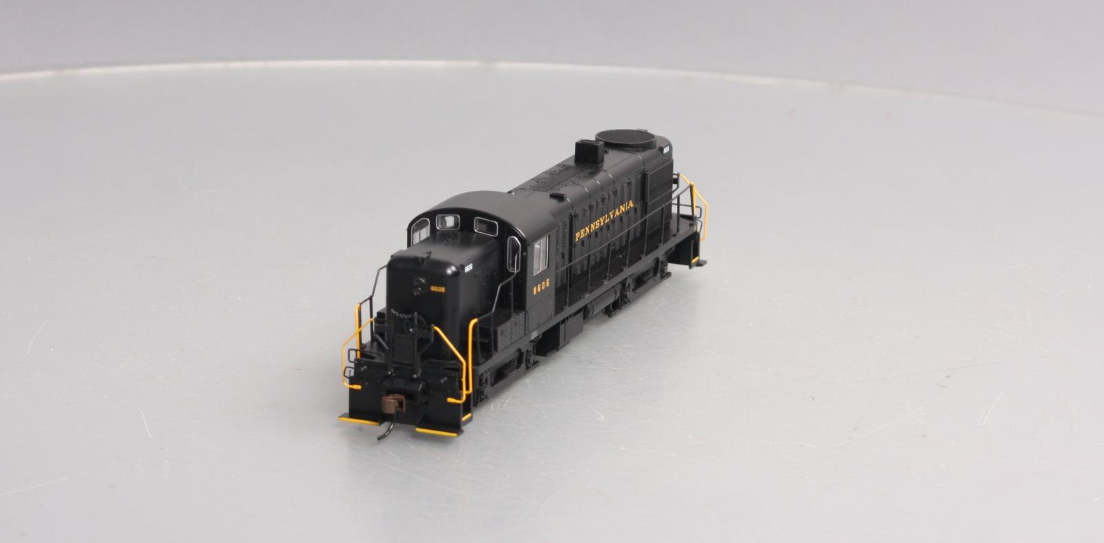 Bachmann 68601 HO Pennsylvania ALCO RS-3 E-Z App Wireless Diesel Loco #8605