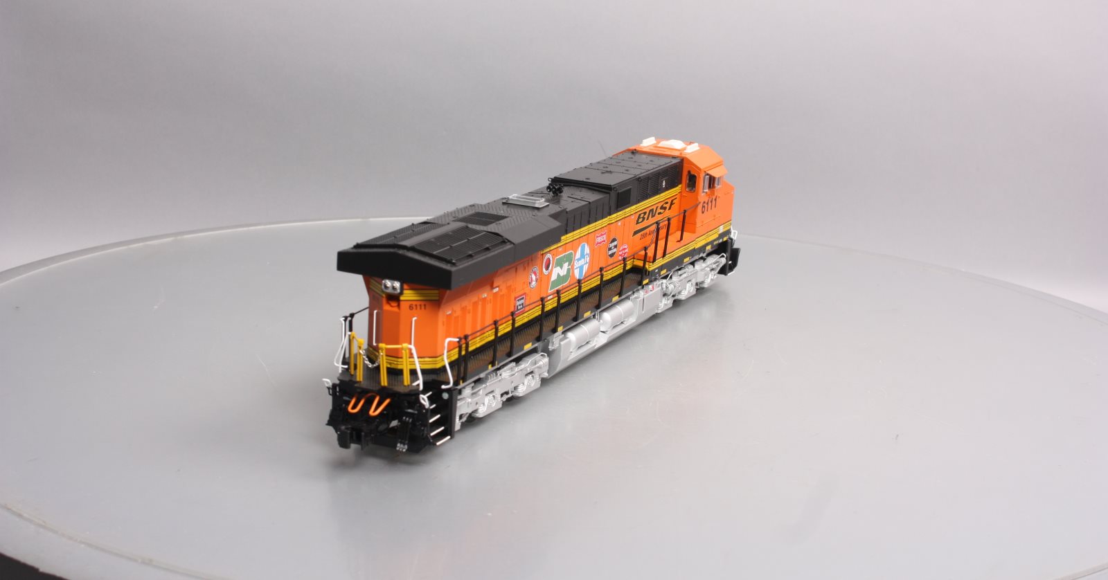 Lionel 2233442 O BNSF Heritage Legacy ES44AC Diesel Locomotive #6111