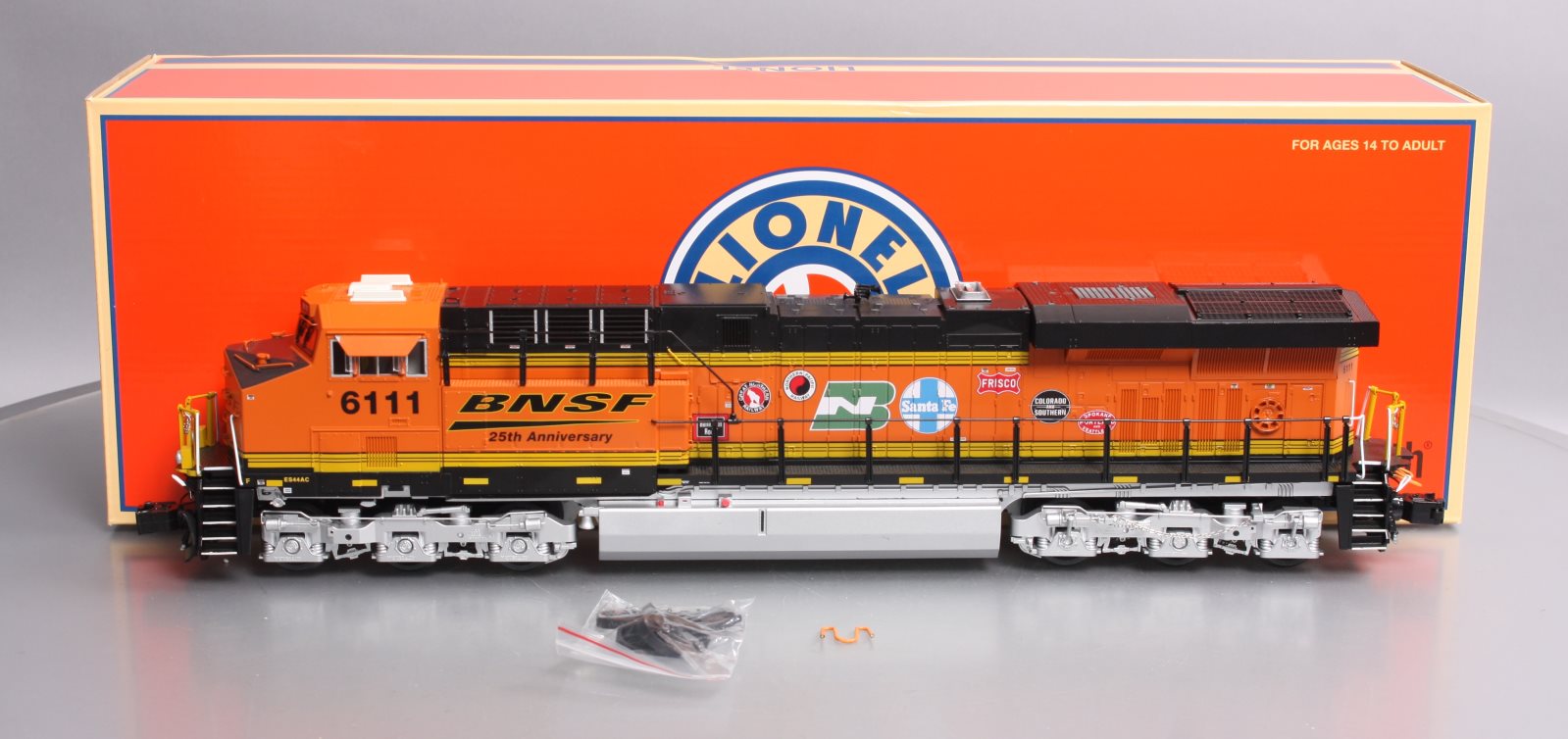 Lionel 2233442 O BNSF Heritage Legacy ES44AC Diesel Locomotive #6111