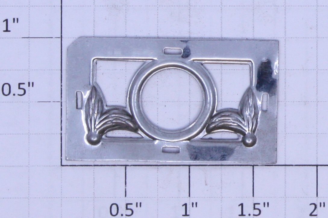 Lionel 115-11 Clock and Bracket and Assembly