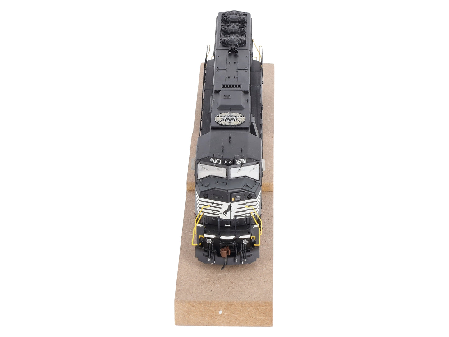 Athearn G67393 HO Norfolk Southern SD60M Diesel Locomotive w/DCC & Sound #6792