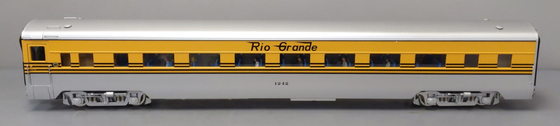 USA Trains R31132 G D&RGW Ski Train Corrugated Aluminum Coach #2, #1242
