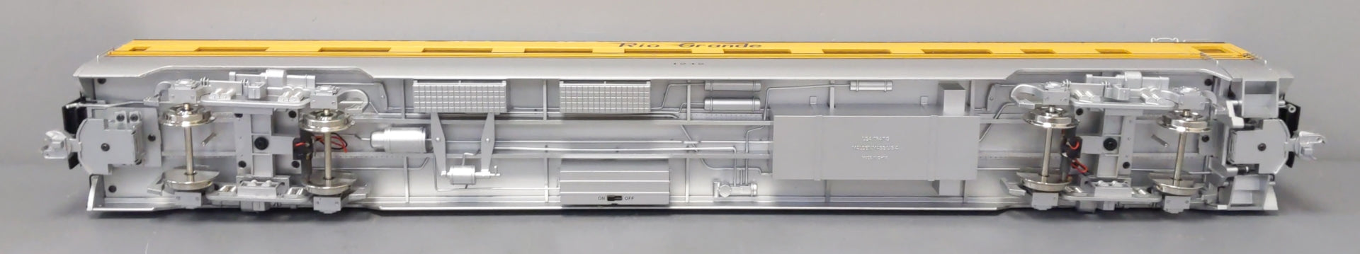 USA Trains R31132 G D&RGW Ski Train Corrugated Aluminum Coach #2, #1242