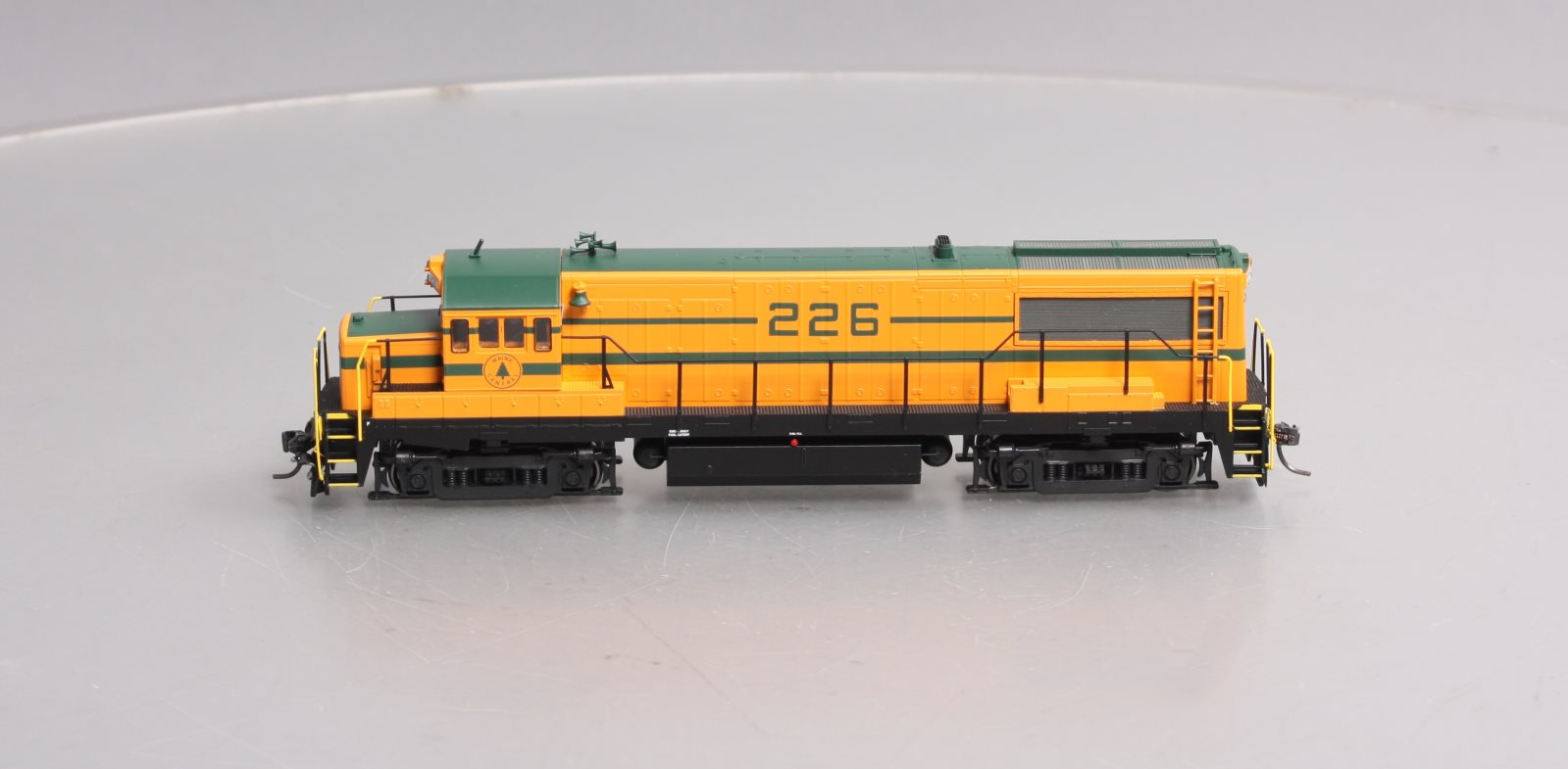 Bowser 23821 HO Maine Central GE U25B Diesel Loco with LokSound & DCC #226