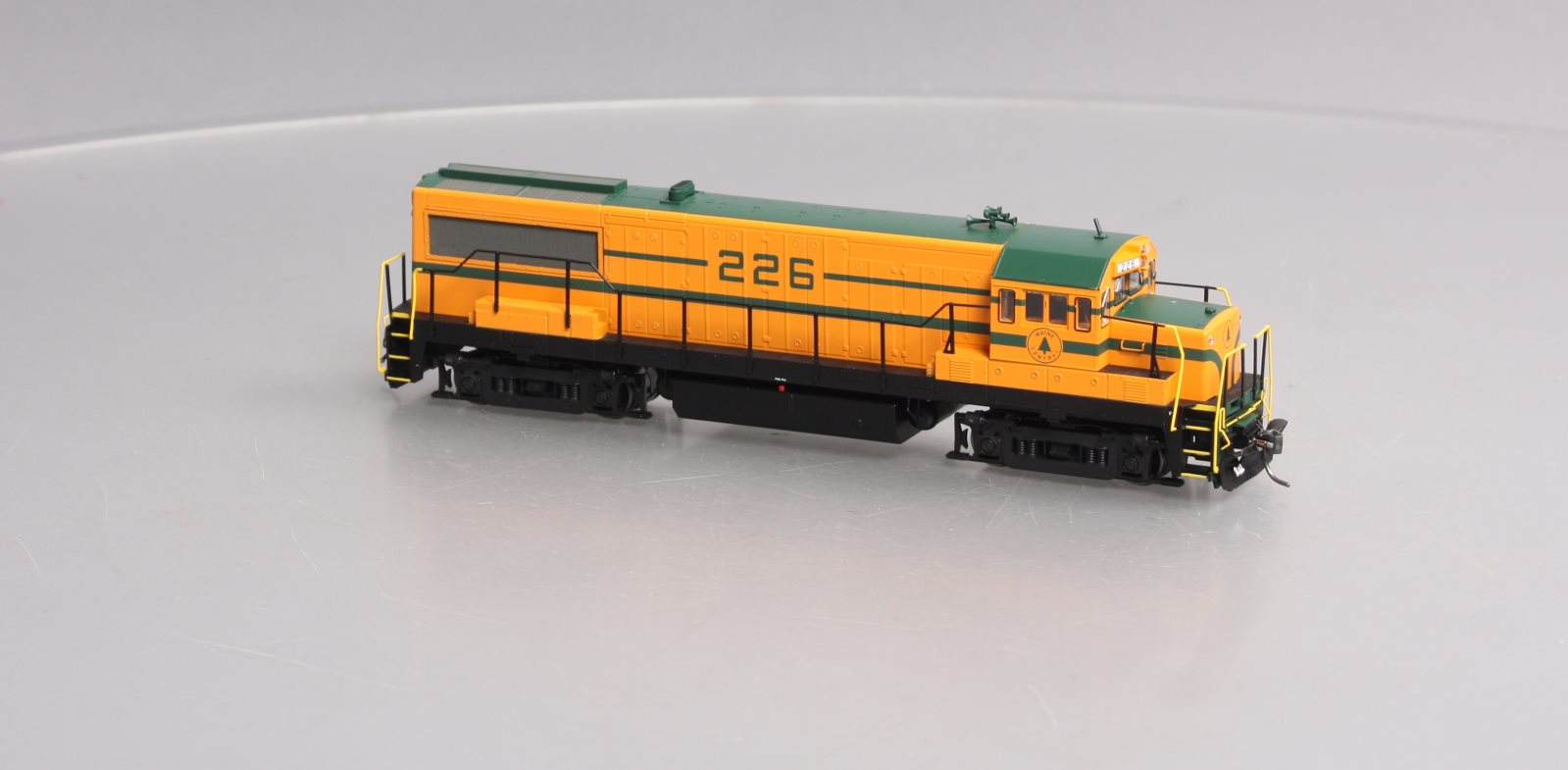 Bowser 23821 HO Maine Central GE U25B Diesel Loco with LokSound & DCC #226