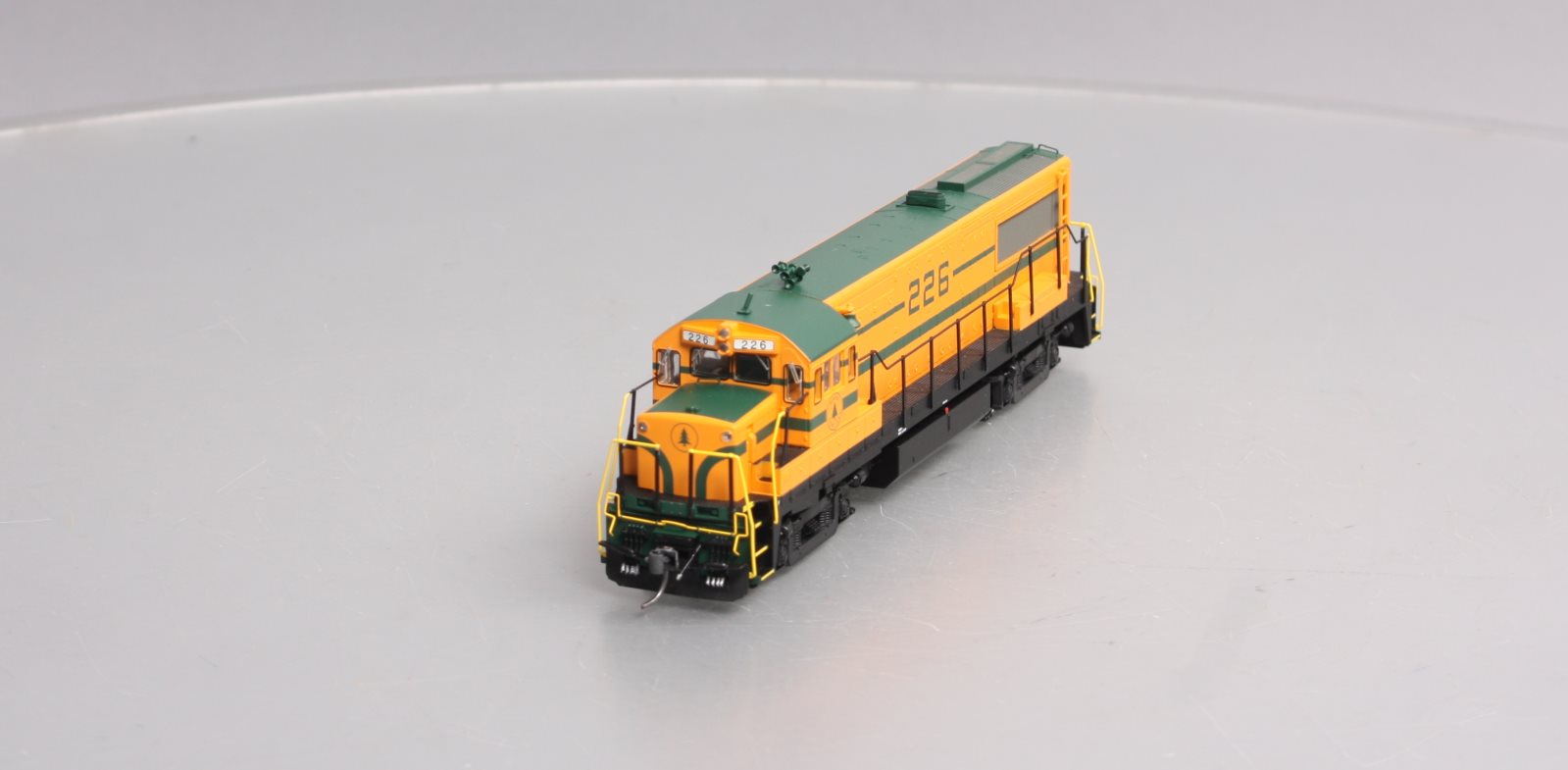 Bowser 23821 HO Maine Central GE U25B Diesel Loco with LokSound & DCC #226
