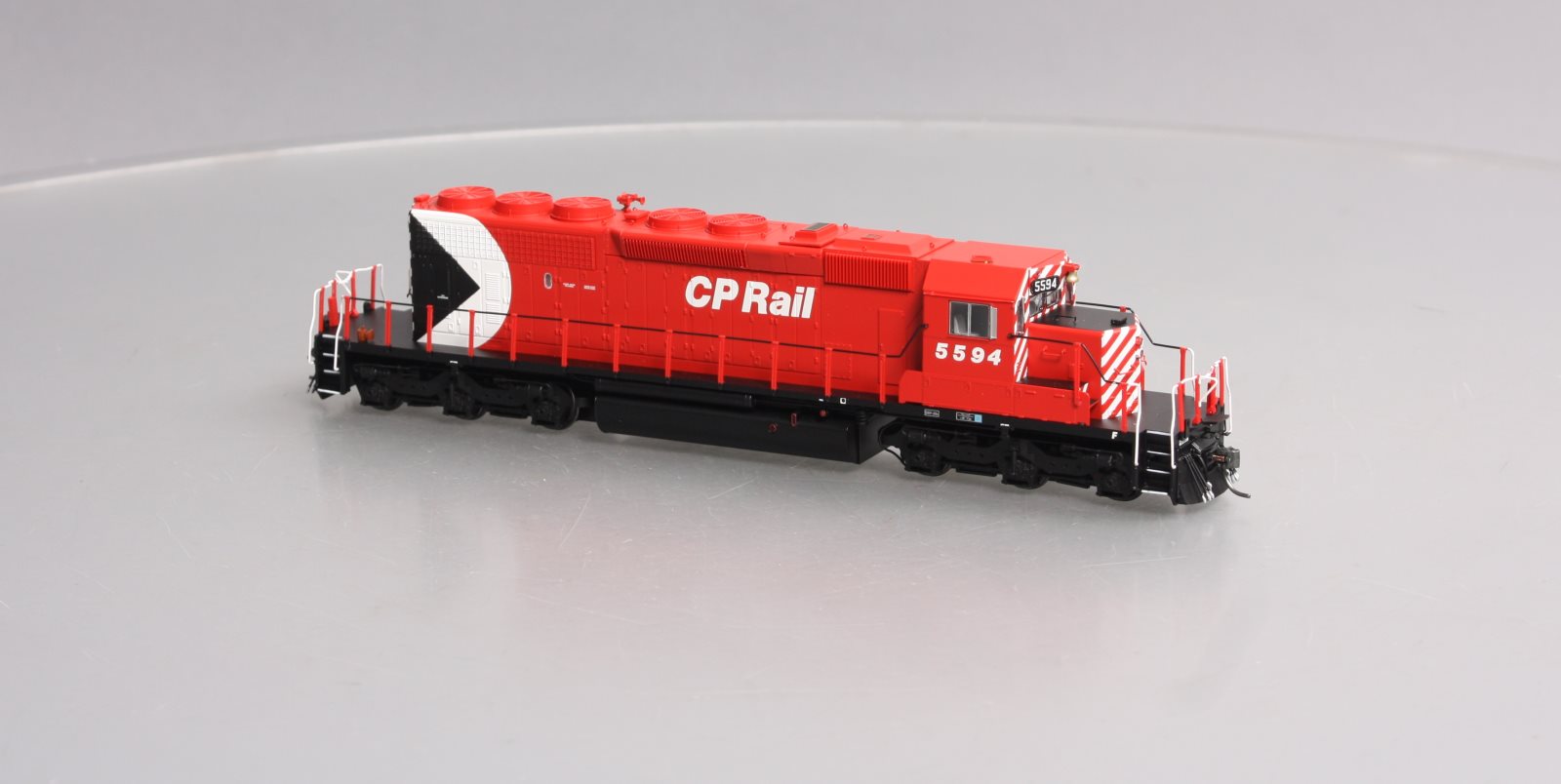 Bowser 24140 HO Canadian Pacific SD40-2 Diesel Locomotive #5594 w/DCC & Sound