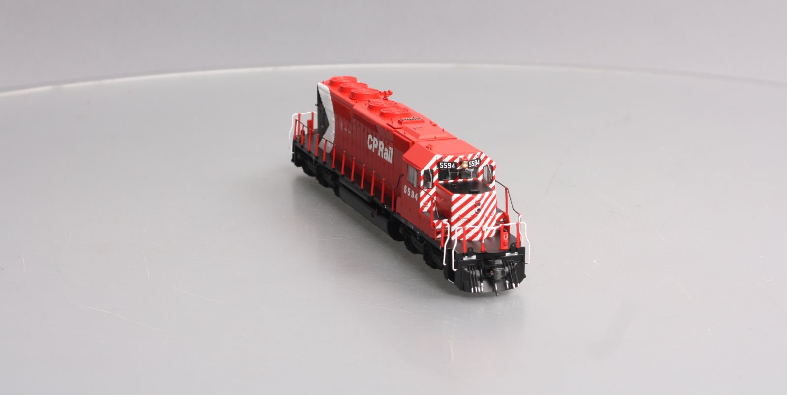 Bowser 24140 HO Canadian Pacific SD40-2 Diesel Locomotive #5594 w/DCC & Sound