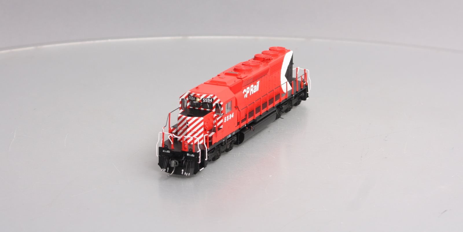 Bowser 24140 HO Canadian Pacific SD40-2 Diesel Locomotive #5594 w/DCC & Sound