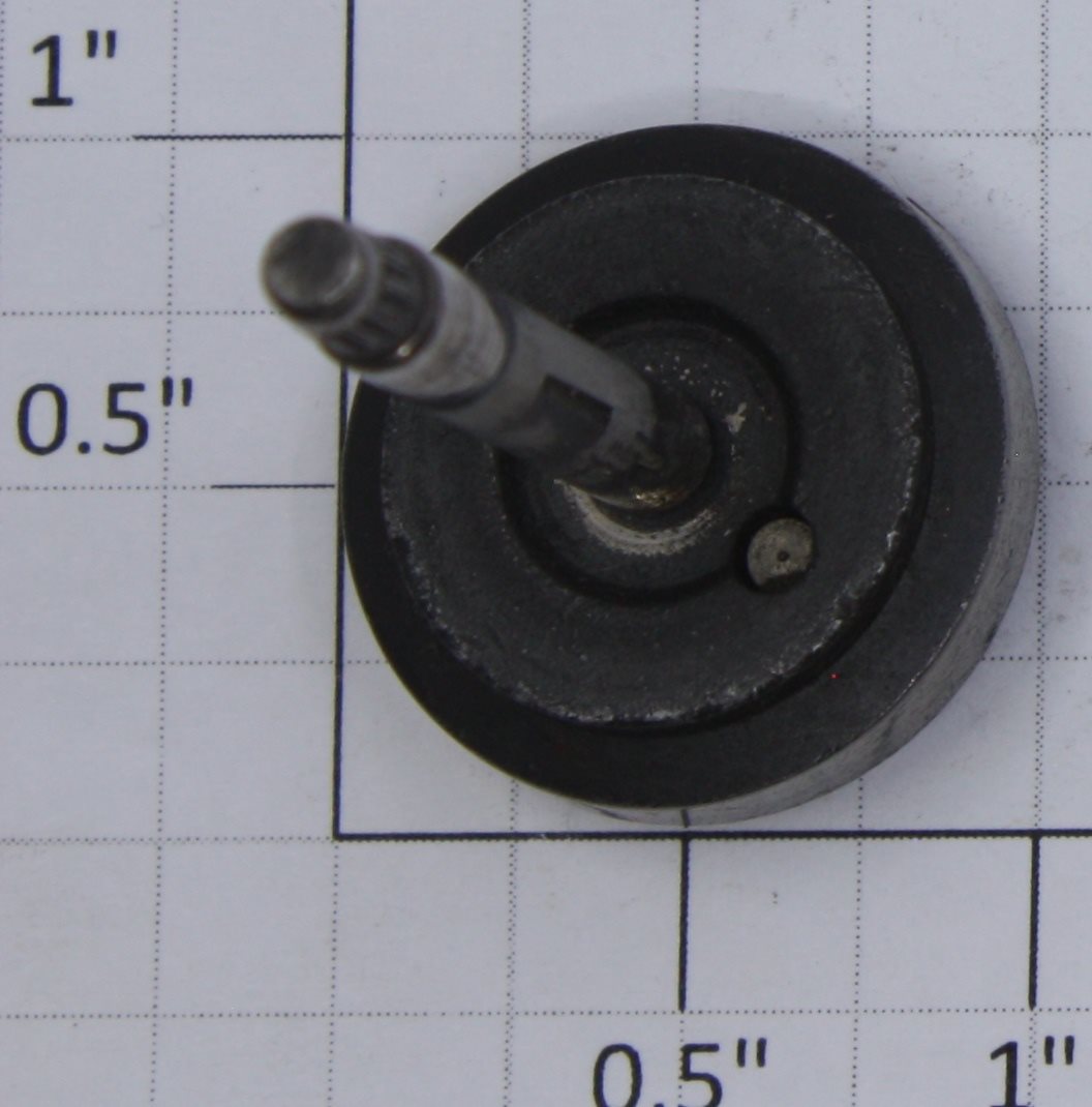 Lionel 671-240-1 O Gauge Turbine Center Wheel with Swaged Axle and Insert