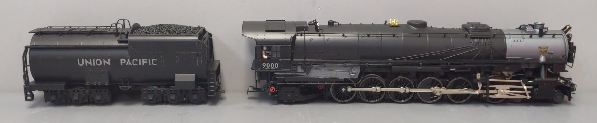 Lionel 2231241 O BTO Union Pacific Legacy 4-12-2 Steam Locomotive #9000