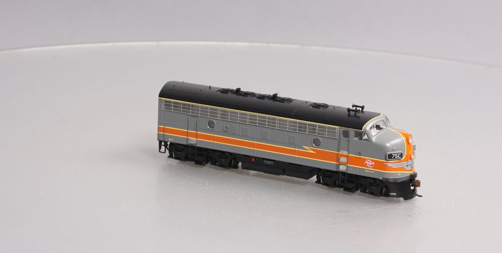 Athearn G22009 HO Scale Milwaukee Road F-7 Ph 1 Freight Diesel Locomotive #75C NIB