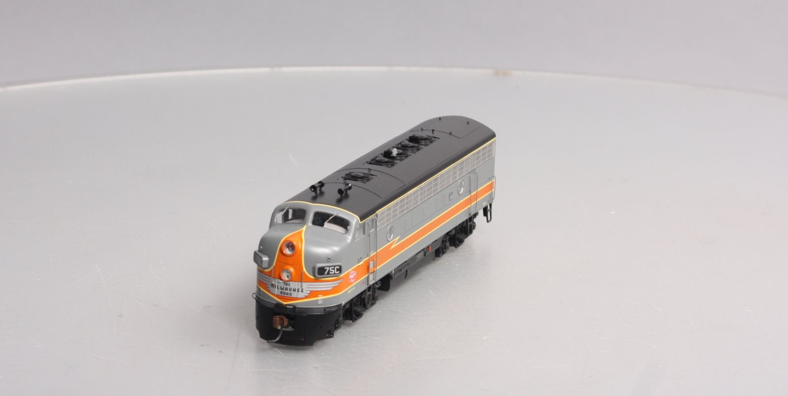 Athearn G22009 HO Scale Milwaukee Road F-7 Ph 1 Freight Diesel Locomotive #75C NIB