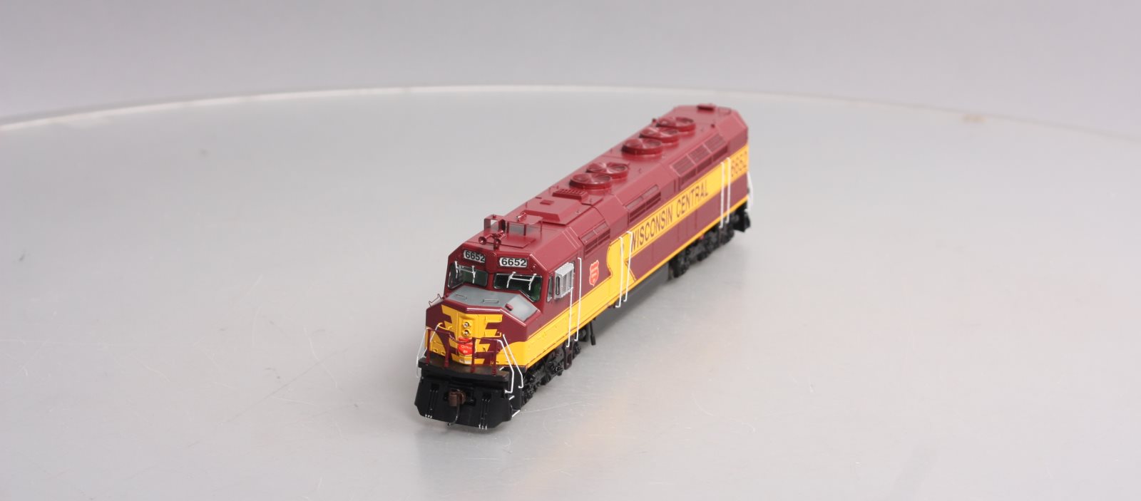 Athearn G67543 HO Scale Wisconsin Central FP45 Diesel Locomotive
