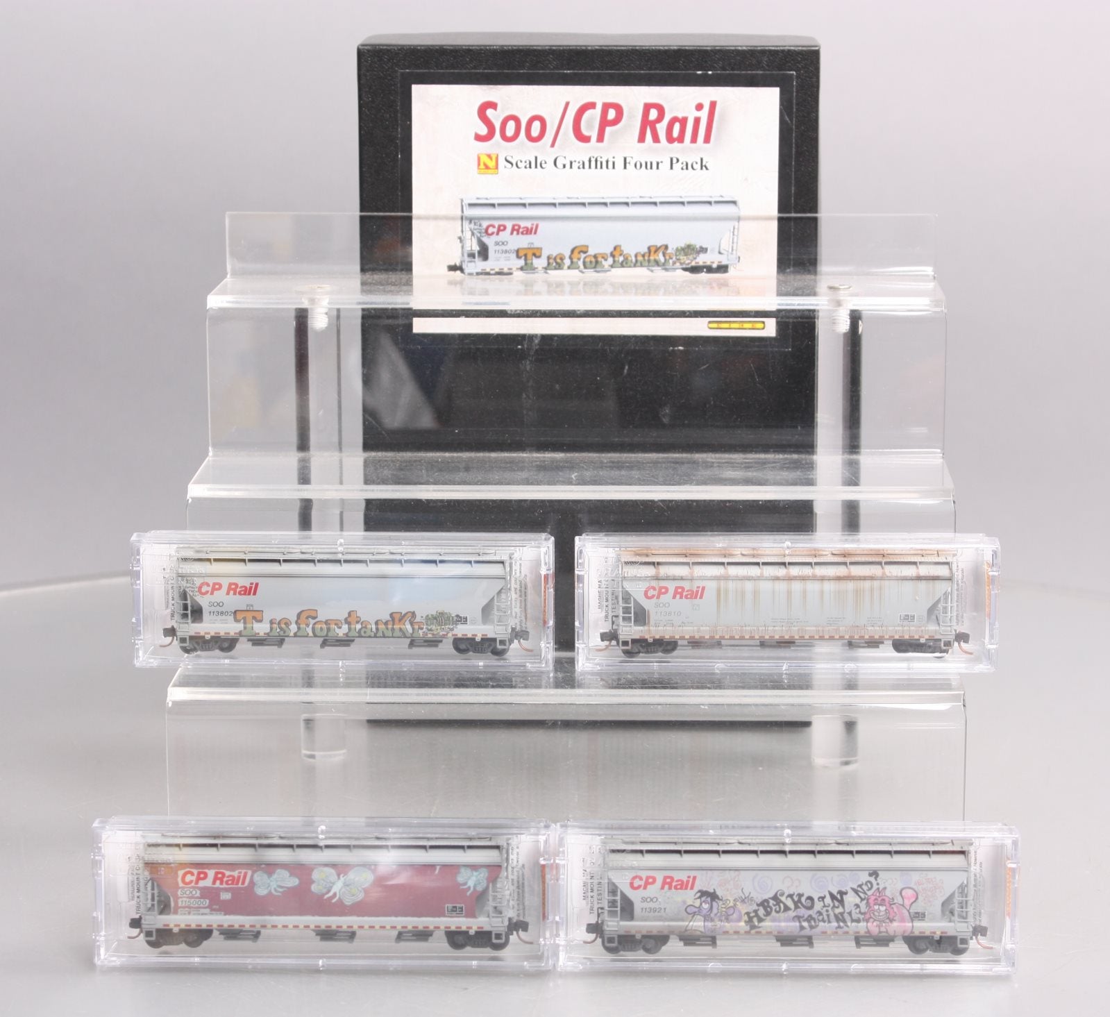 Micro-Trains 99305340 N SOO Line/CP Rail Weathered 3-Bay Cvd