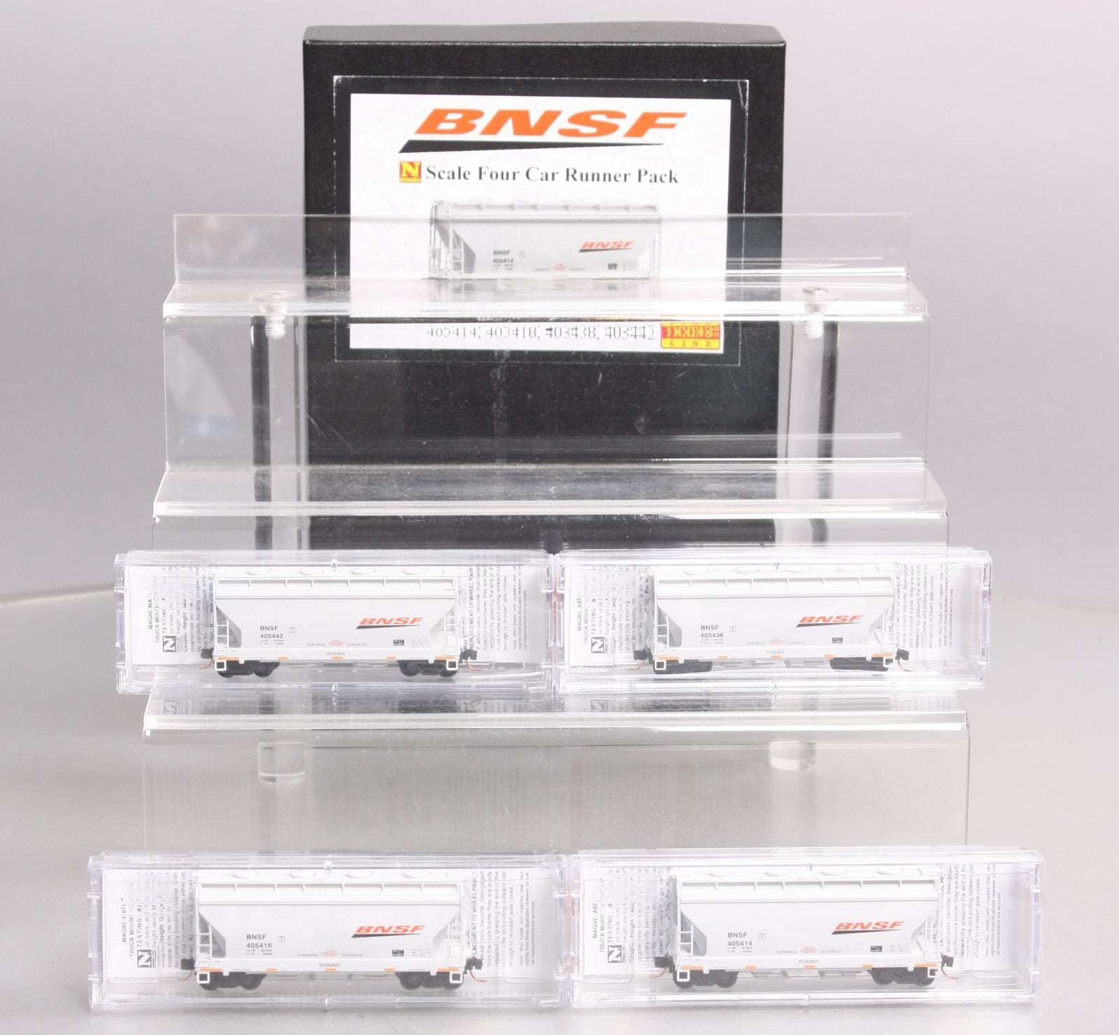 Micro-Trains 99300146 N BNSF 2-Bay ACF Centerflow Covered Hopper (Set of 4)