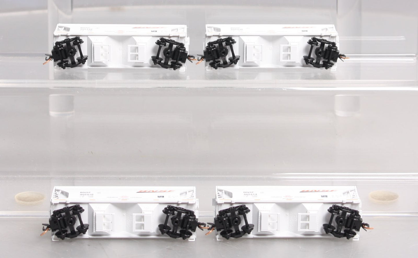 Micro-Trains 99300146 N BNSF 2-Bay ACF Centerflow Covered Hopper (Set of 4)