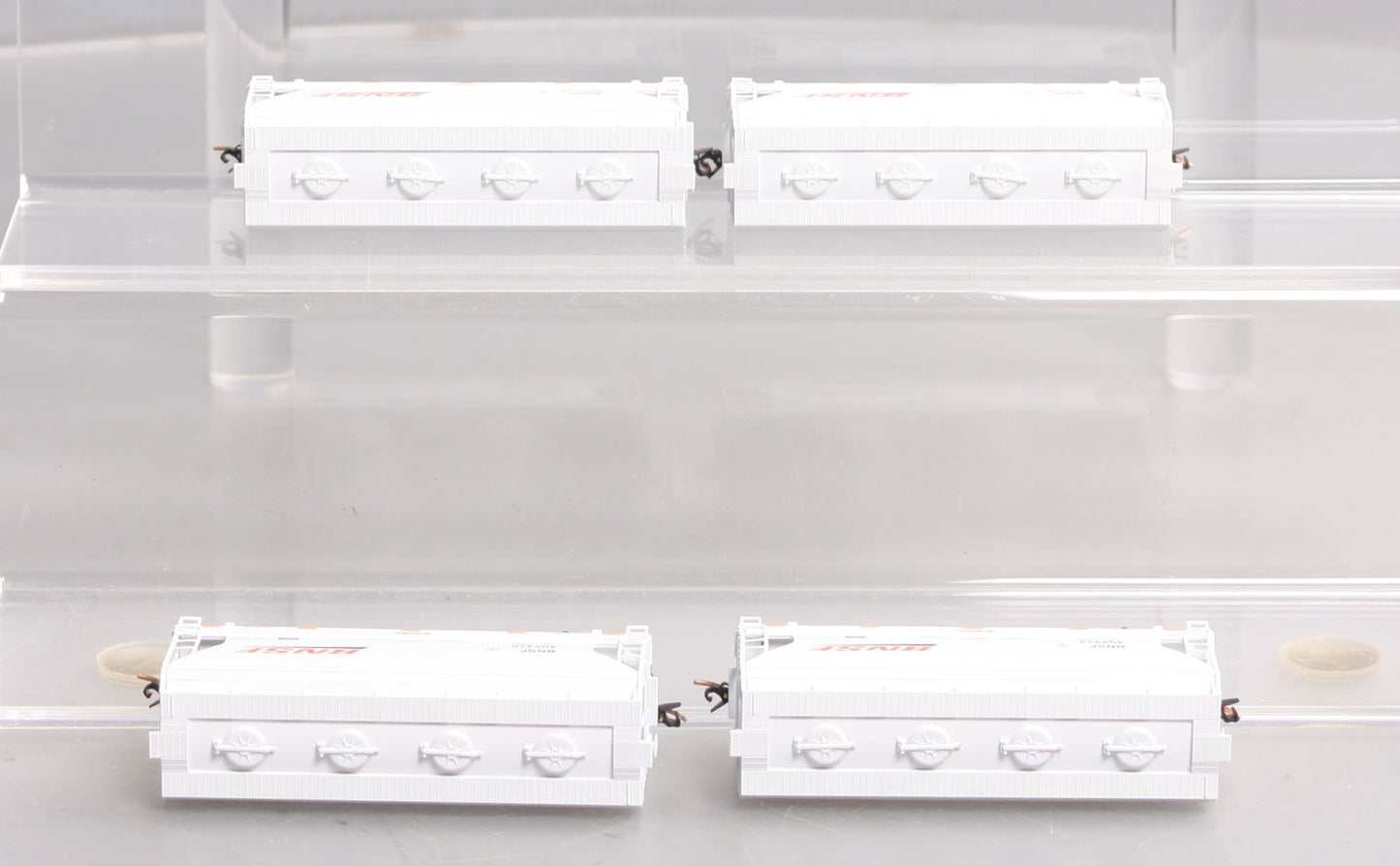 Micro-Trains 99300146 N BNSF 2-Bay ACF Centerflow Covered Hopper (Set of 4)