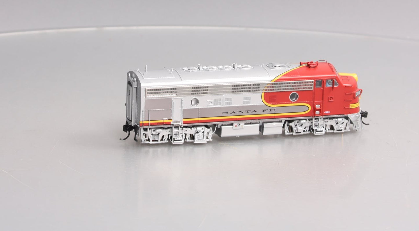 Walthers 920-40922 HO ATSF F7 A Diesel Locomotive with DCC/Sound #308L