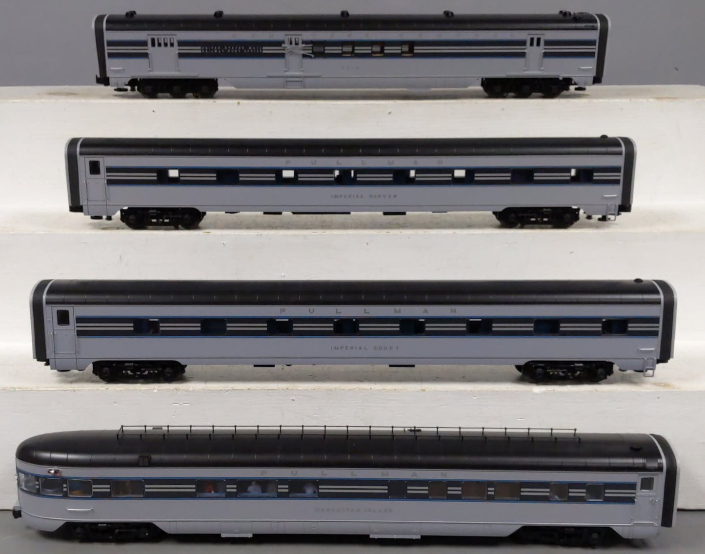Lionel 2327310 O Gauge NYC 20th Century Limited 21'' Passenger Car (Set of 4)
