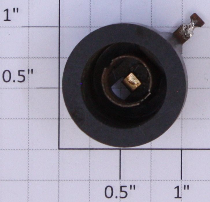 Lionel R-46 Lamp Socket Assembly with Solder Terminal for Lamp Lead
