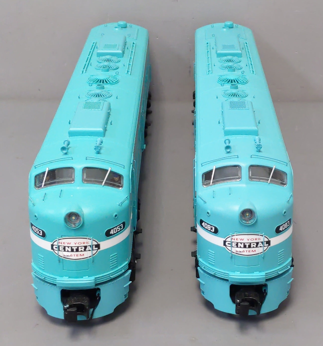 Lionel 2333340 O Gauge New York Central LEGACY E-8 AA Diesel Loco Set #4053/4083 LN/Box