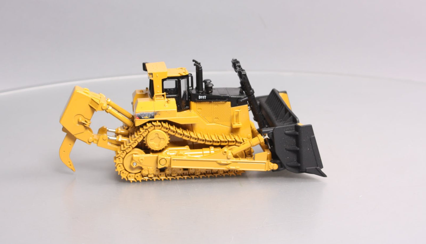 Norscot 55212 1:50 Caterpillar D11T Assembled Track-Type Tractor  MT/Box