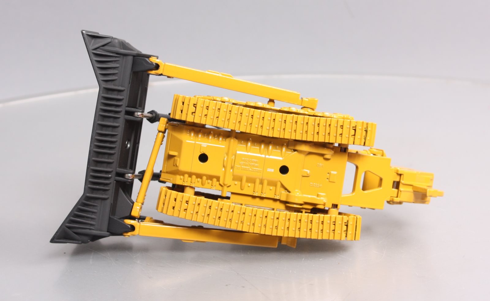 Norscot 55212 1:50 Caterpillar D11T Assembled Track-Type Tractor