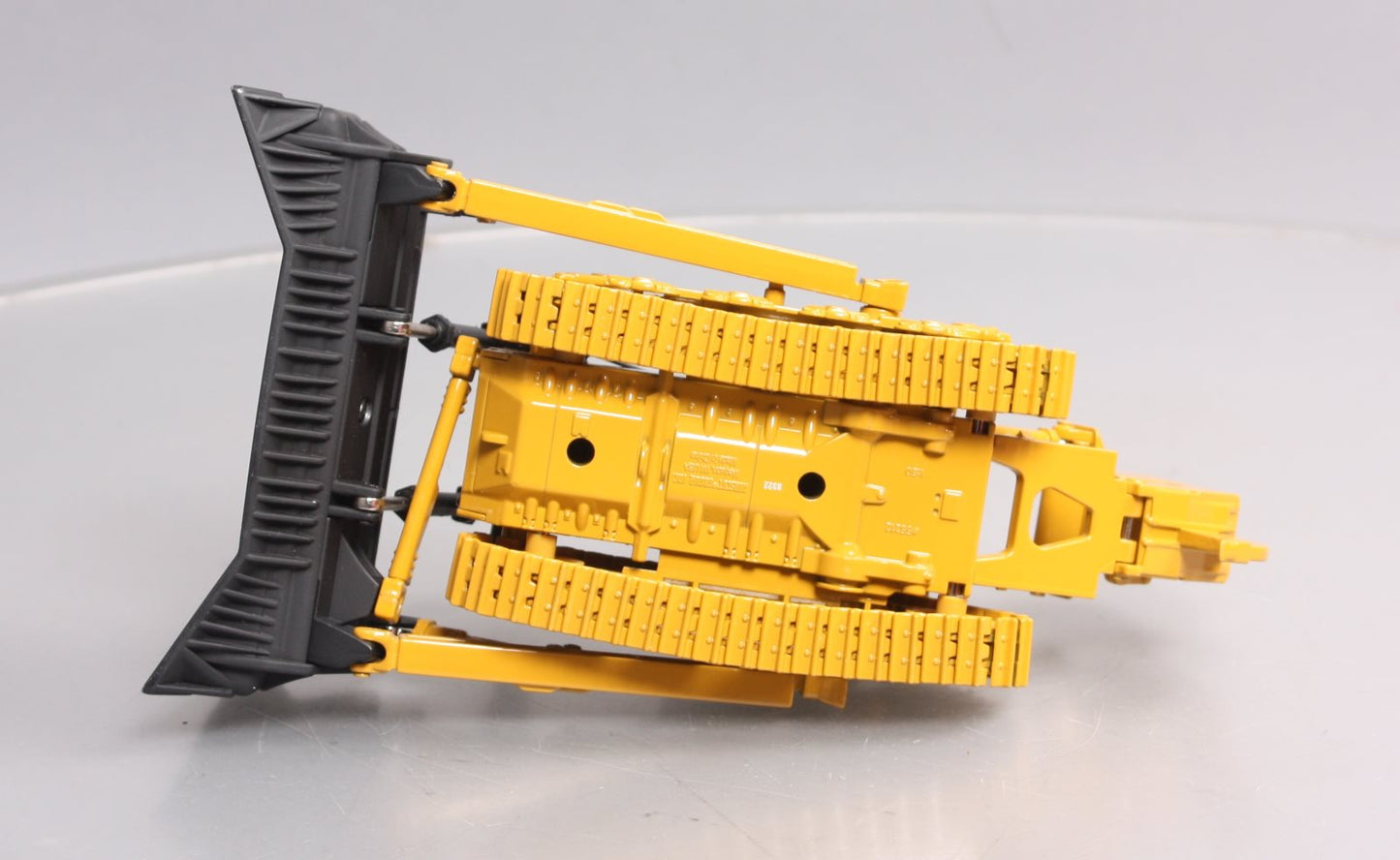 Norscot 55212 1:50 Caterpillar D11T Assembled Track-Type Tractor  MT/Box