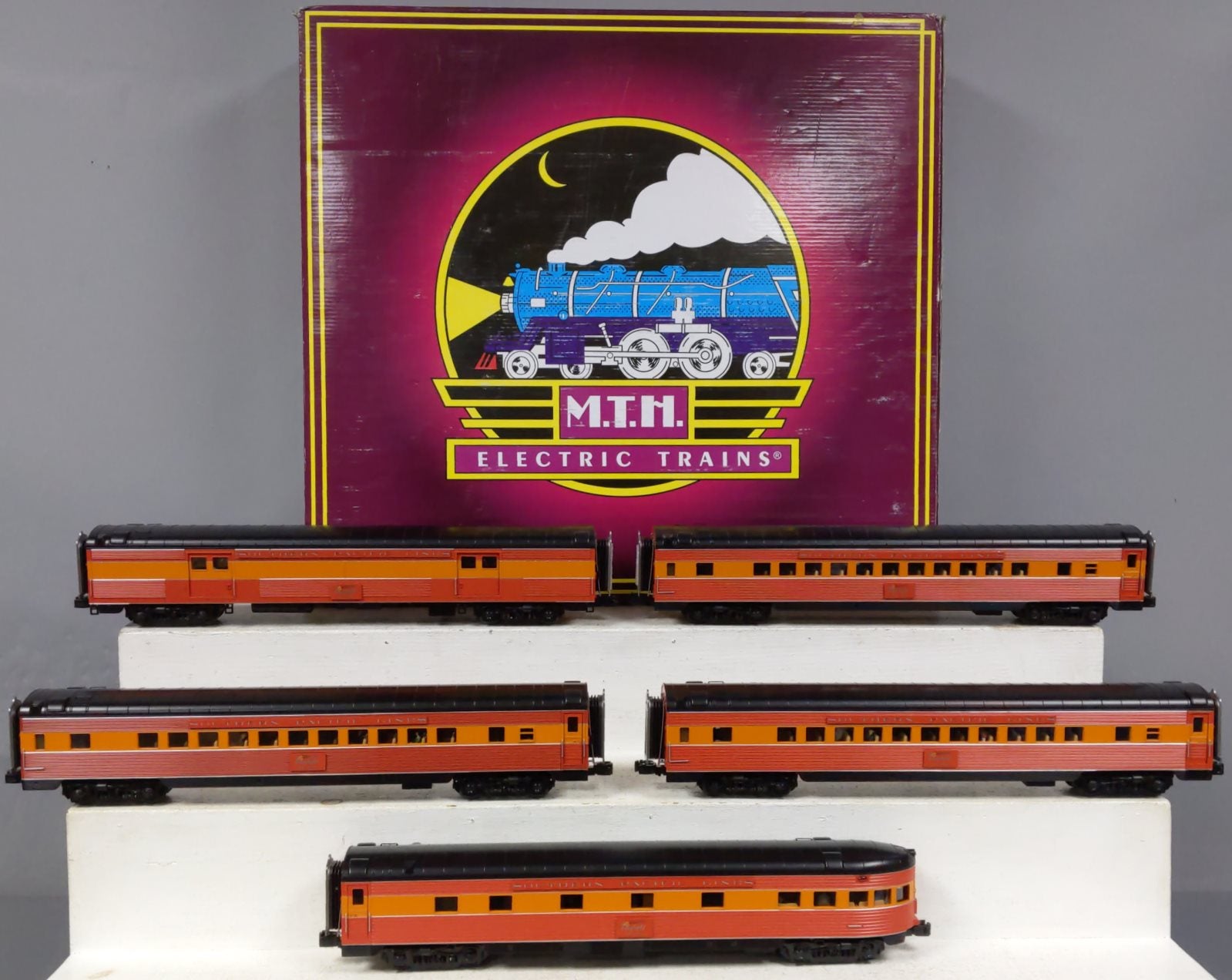 MTH 20-65217 O Southern Pacific Lines 70' ABS Passenger Car Set (Set of 5)
