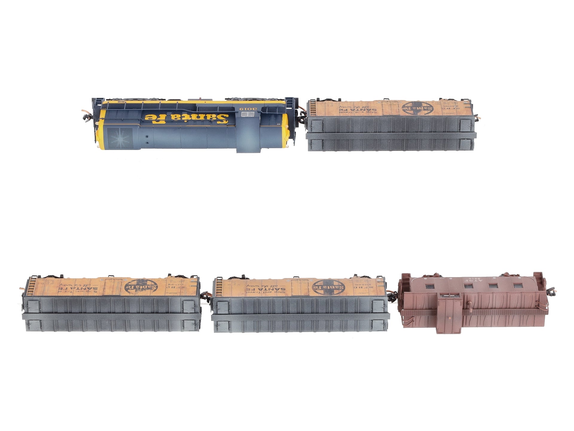 Micro-Trains 99301280 N Scale Santa Fe Weathered Diesel Freight Car Set