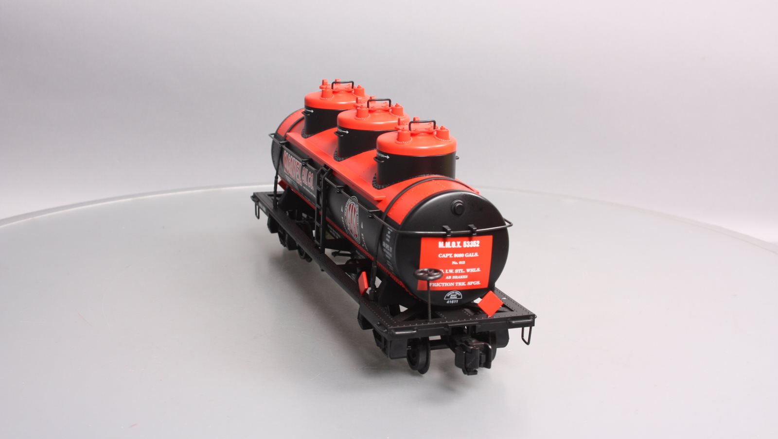 Aristo-Craft 41611 G Gauge Marvel Oil Triple Dome Tank Car #53352