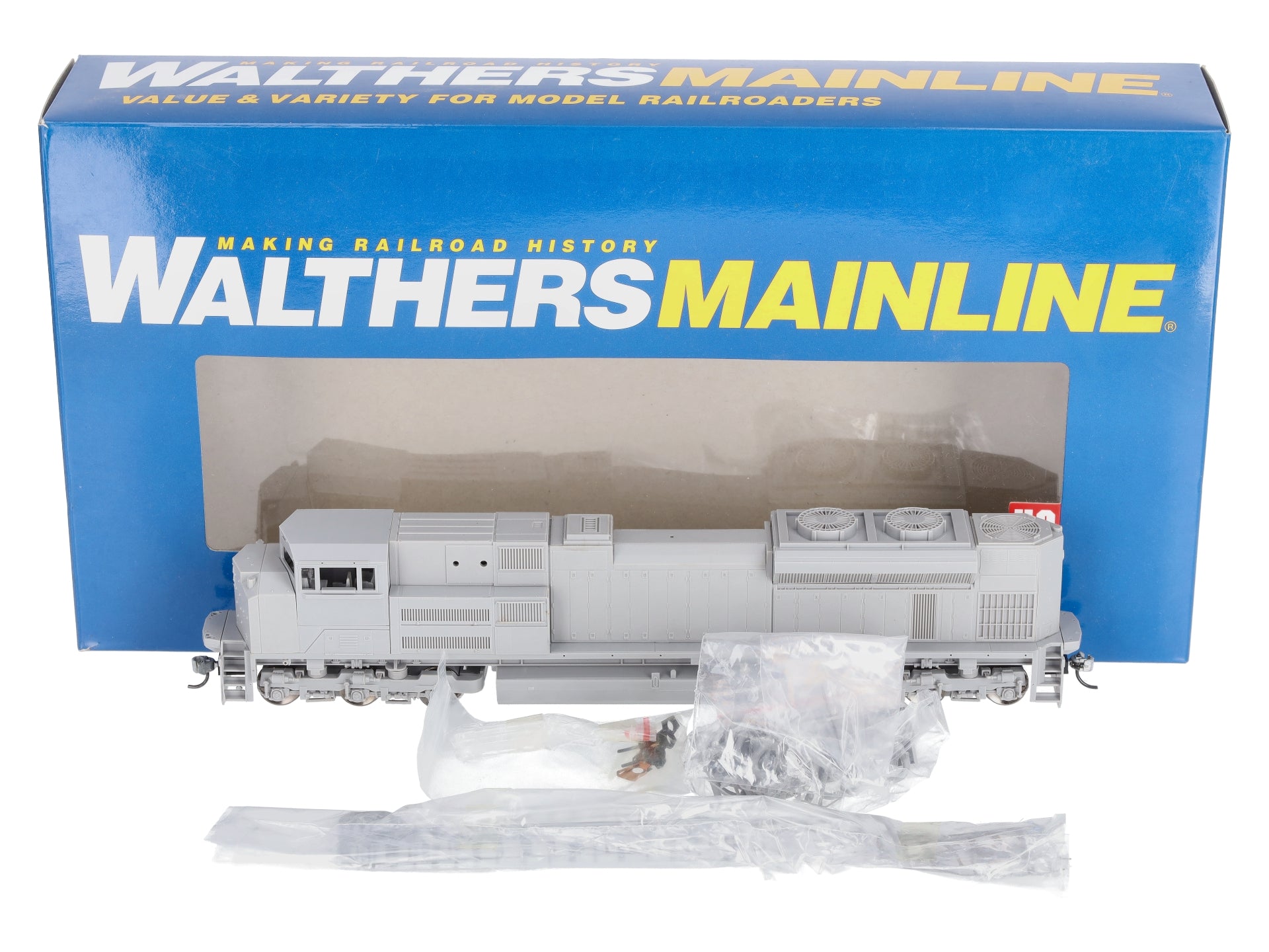 Walthers 910-9800 HO Undecorated EMD SD70ACe Diesel Loco (Low Headlight)