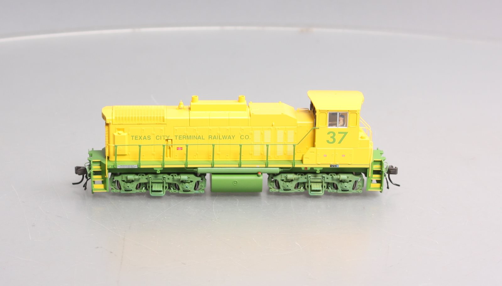 Atlas 9979 HO Texas City Terminal MP15DC Diesel Locomotive #37