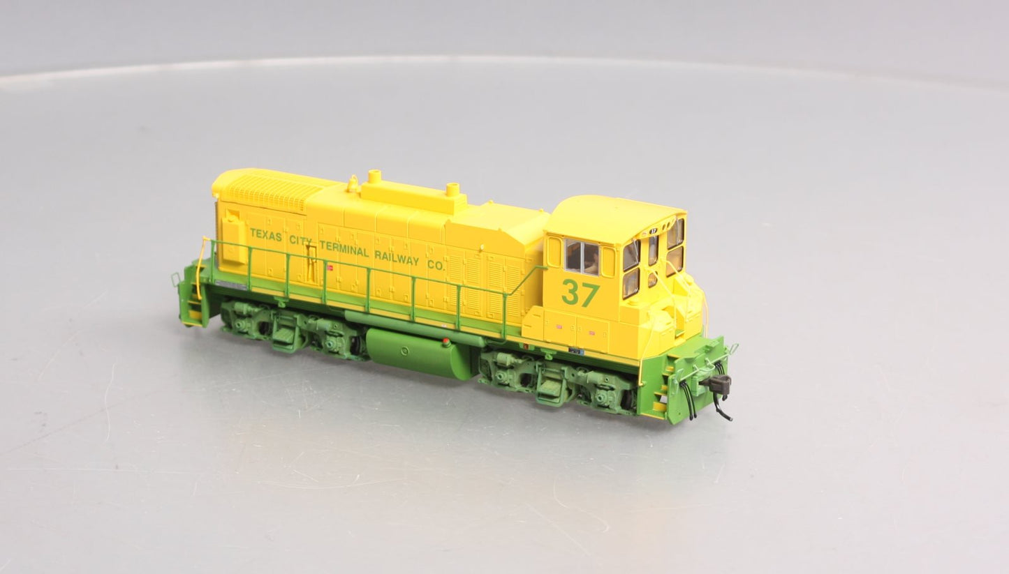 Atlas 9979 HO Texas City Terminal MP15DC Diesel Locomotive #37