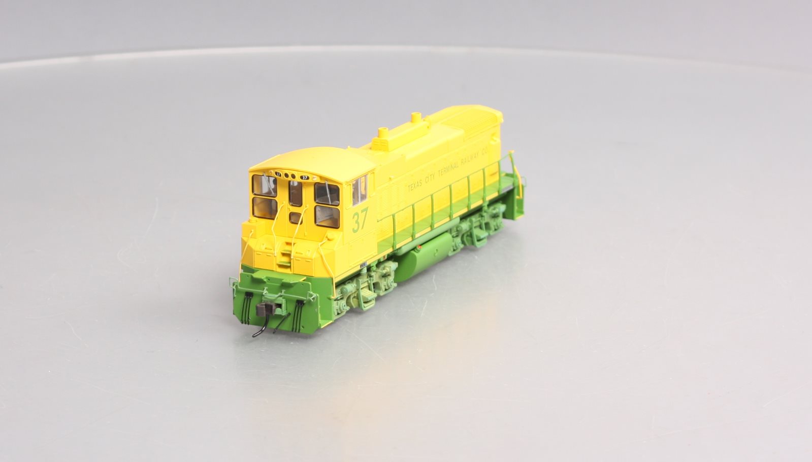 Atlas 9979 HO Texas City Terminal MP15DC Diesel Locomotive #37