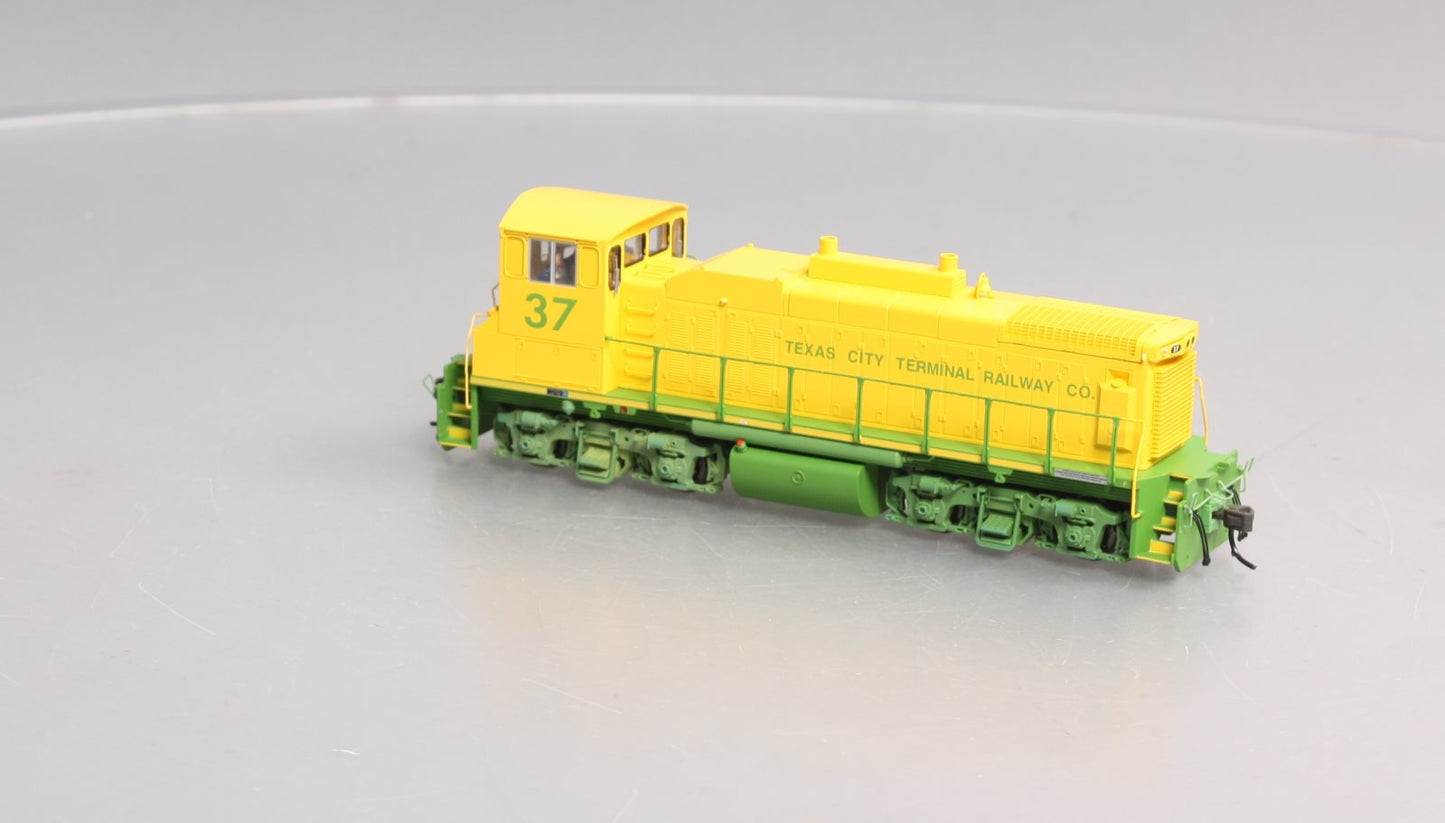 Atlas 9979 HO Texas City Terminal MP15DC Diesel Locomotive #37