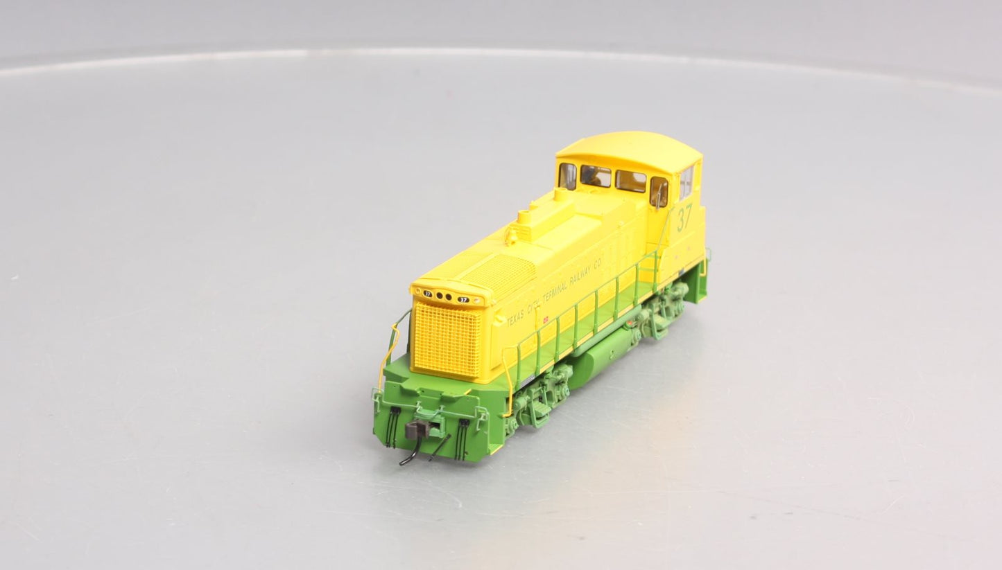 Atlas 9979 HO Texas City Terminal MP15DC Diesel Locomotive #37