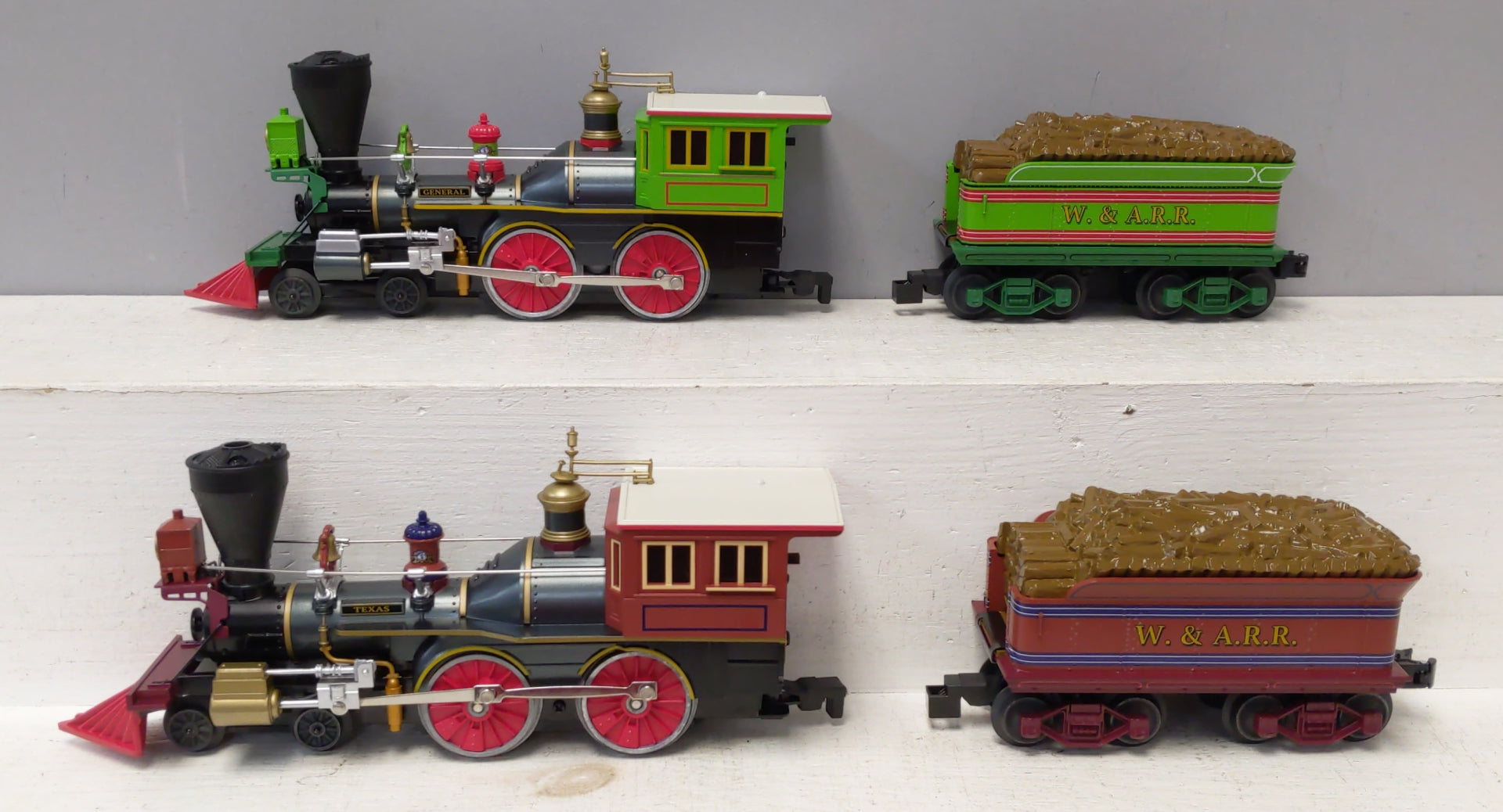 Lionel 2223070 O Gauge Great Loco Chase Deluxe LionChief Train Set with BT 5.0