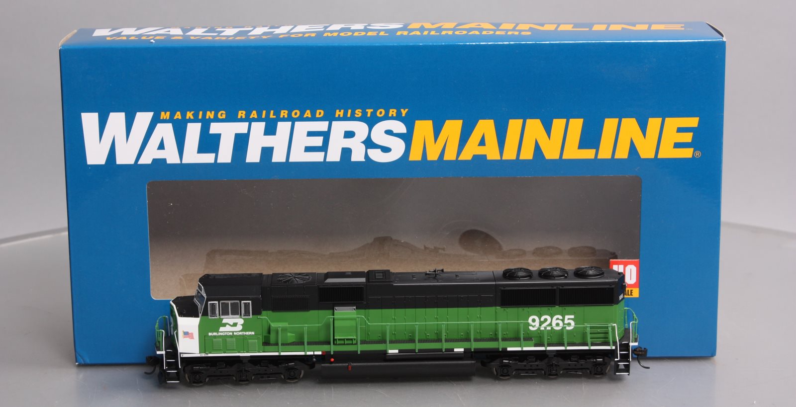 Walthers 910-19700 HO Scale Burlington Northern EMD SD60M Diesel #9265 w/DCC