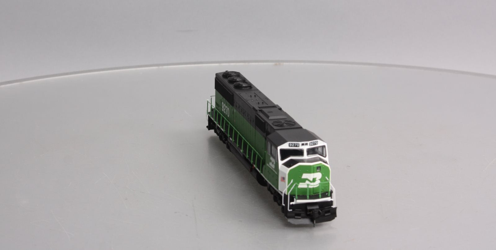 Walthers 910-19701 HO Scale Burlington Northern EMD SD60M Diesel #9270 w/DCC