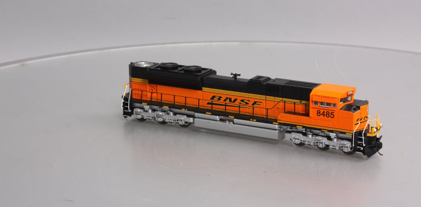 Walthers 910-9828 HO Burlington Northern Santa Fe EMD SD70ACe Diesel Loco #8485