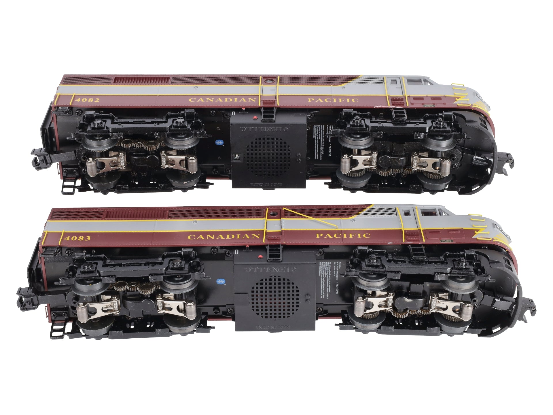 Lionel 1933510 O Canadian Pacific Legacy FA-2 AA Diesel Locomotive #4082/4083