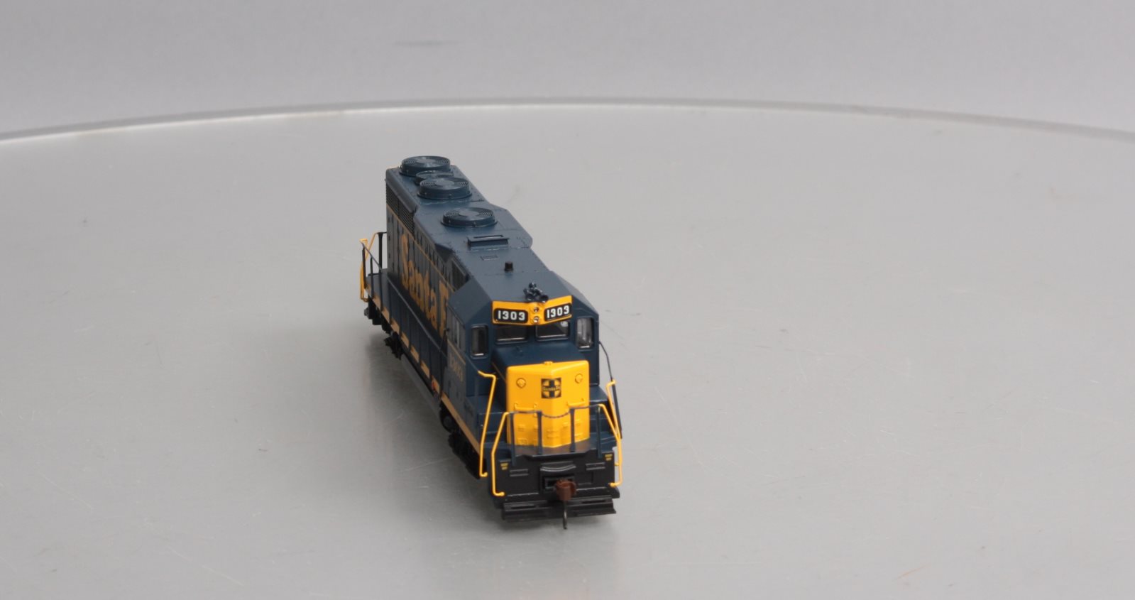 Athearn 96036 HO Santa Fe/Freight RTR GP35 Diesel Locomotive #1303