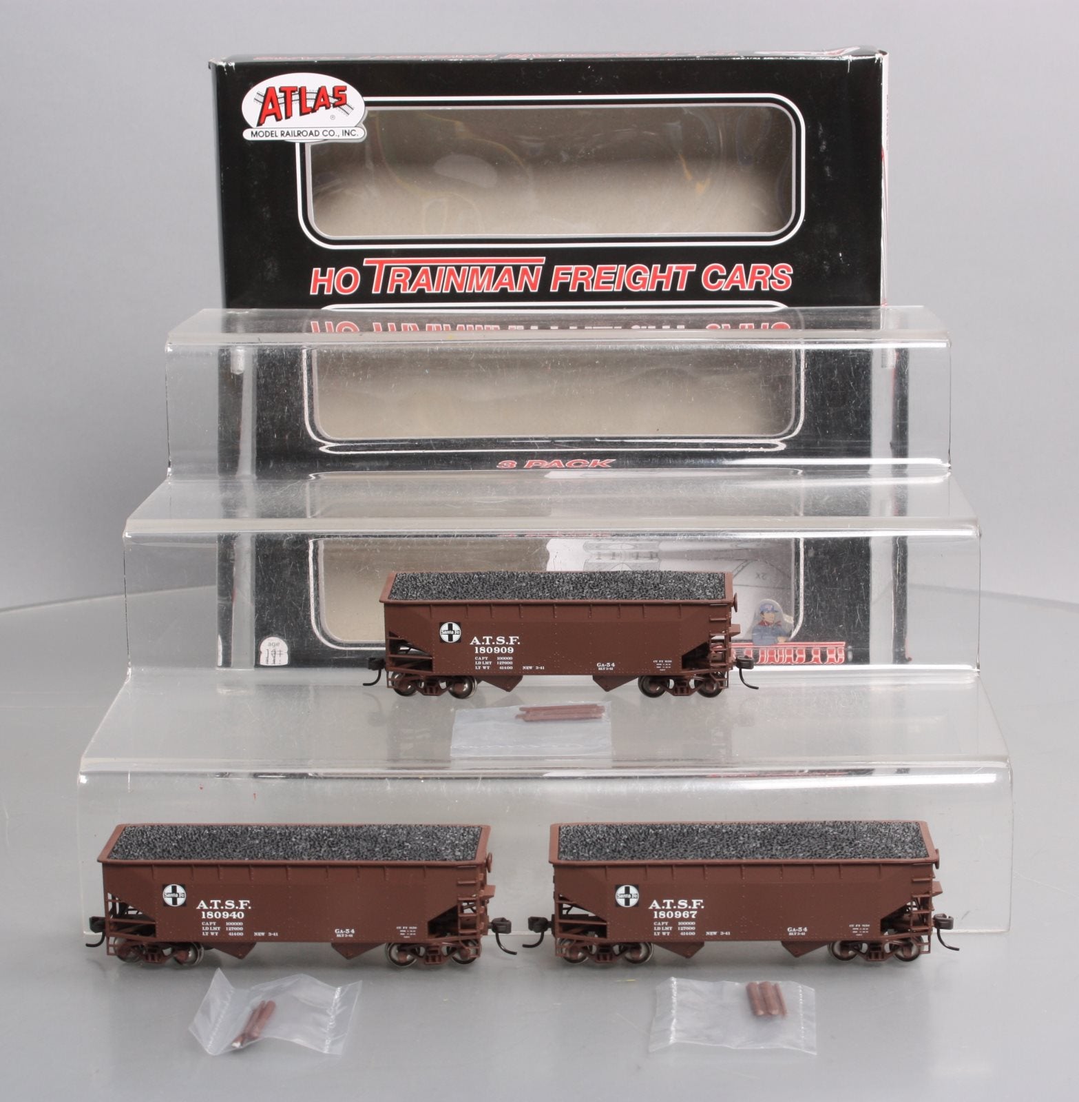 Atlas 20000981 HO ATSF Trainman 2-Bay Offset Hopper (3)