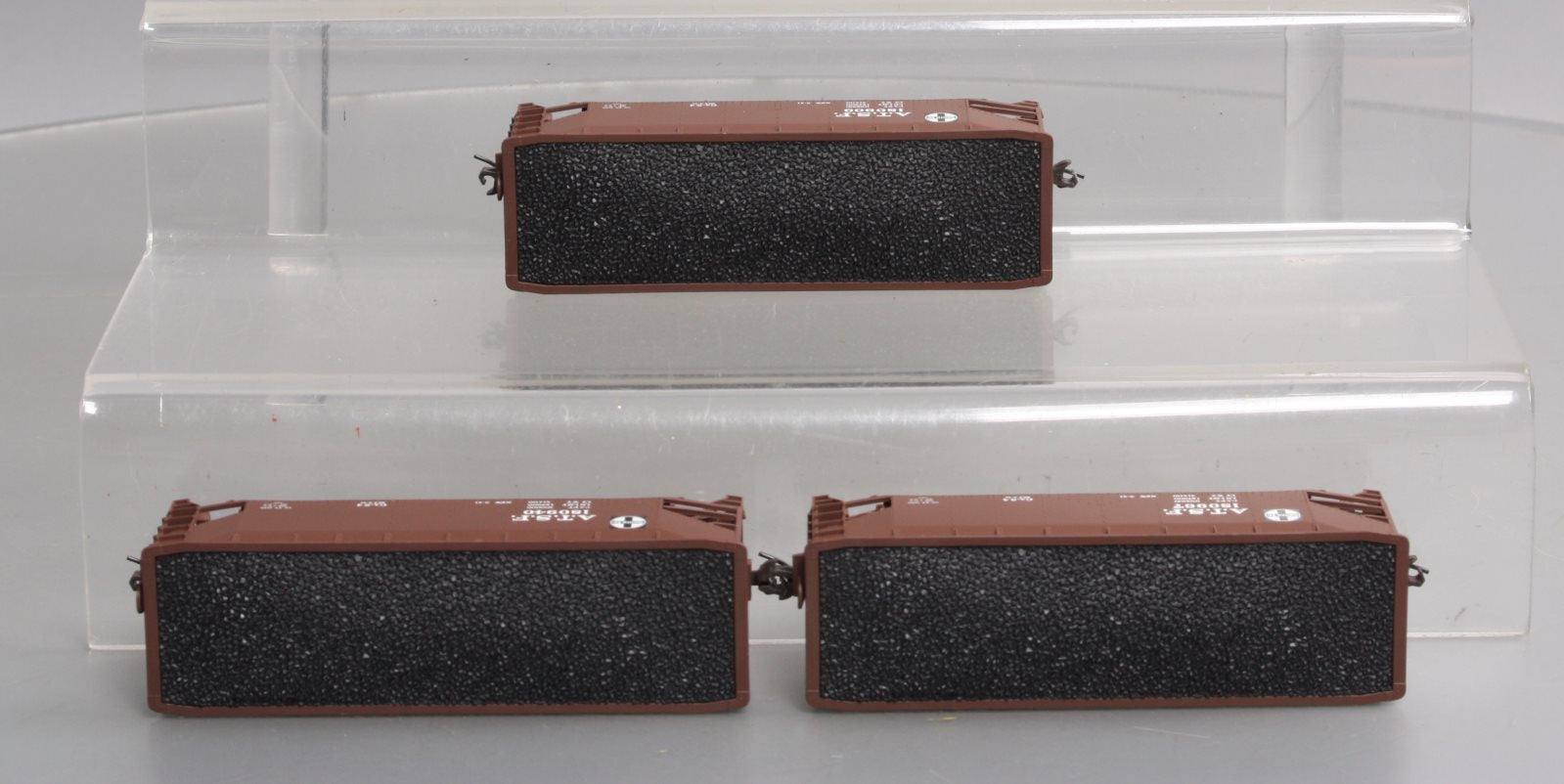Atlas 20000981 HO ATSF Trainman 2-Bay Offset Hopper (3)