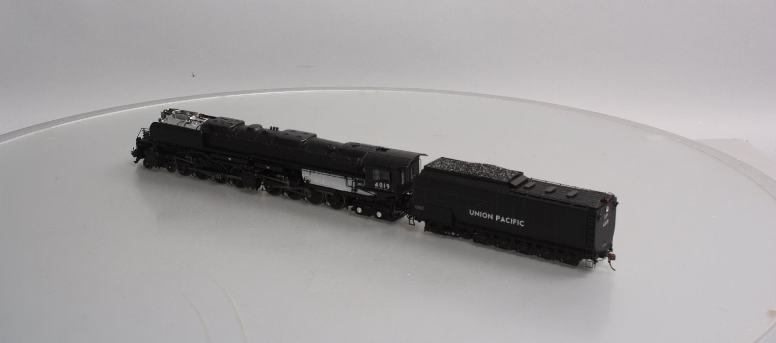 Athearn G9154 HO Union Pacific 4-8-8-4 Big Boy with DCC & Sound #4019