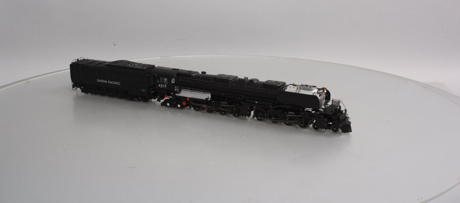 Athearn G9154 HO Union Pacific 4-8-8-4 Big Boy with DCC & Sound #4019
