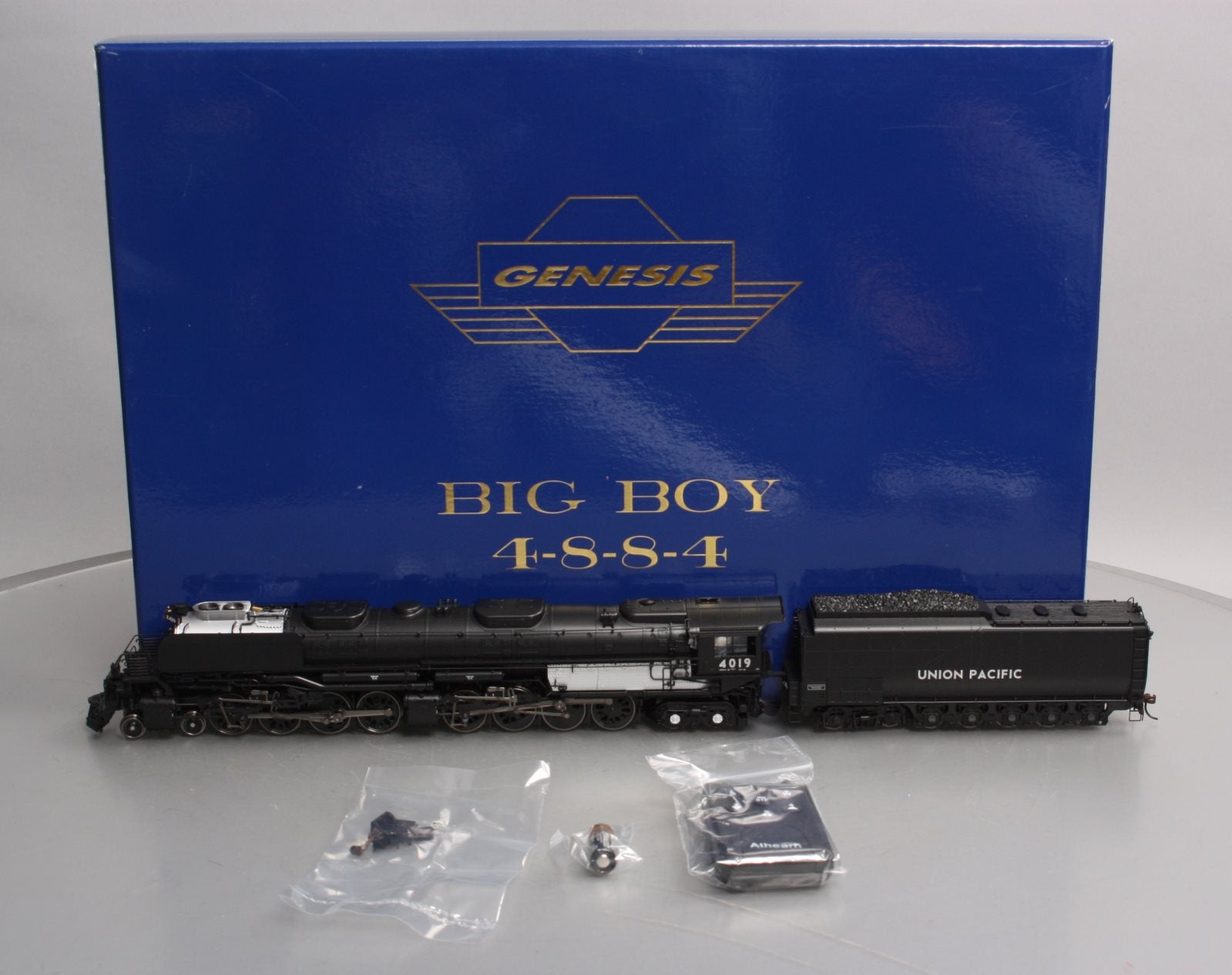 Athearn G9154 HO Union Pacific 4-8-8-4 Big Boy with DCC & Sound #4019