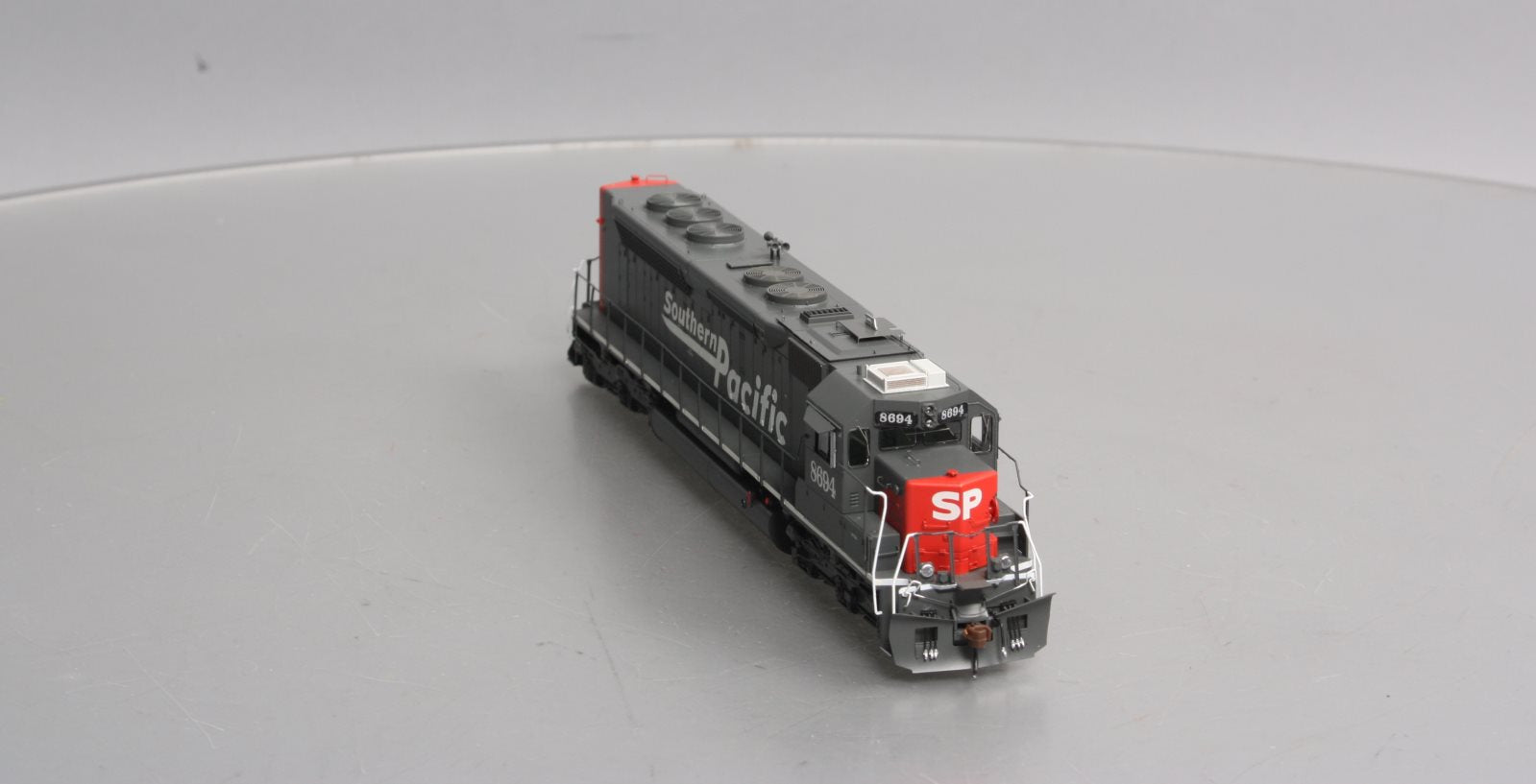 Athearn G63678 HO Southern Pacific SD40M-2 Diesel Locomotive #8694